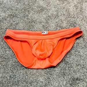 Mens Sexy Pouch Briefs. Size Large